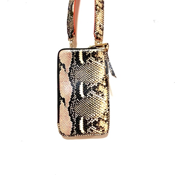 BANDOLIER Rare snakeskin crossbody zipper pouch/ cell phone holder - Picture 2 of 6